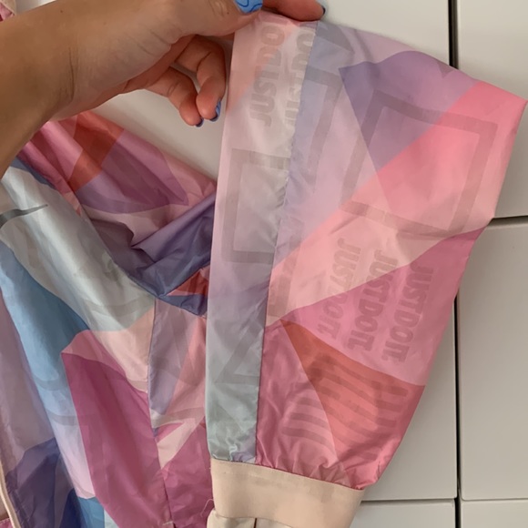 nike windbreaker - Picture 7 of 14